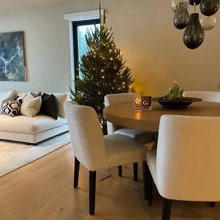 Holiday home Lekkert Med Peis